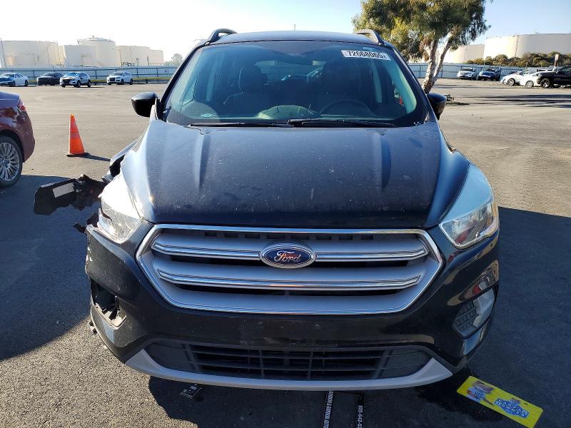 Photo 5 from auction – 2018 FORD ESCAPE SE with VIN 1FMCU0GD9JUB10495