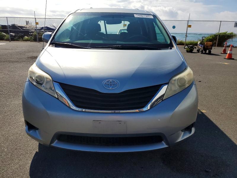 Photo 5 from auction – 2011 TOYOTA SIENNA with VIN 5TDKK3DC6BS046389