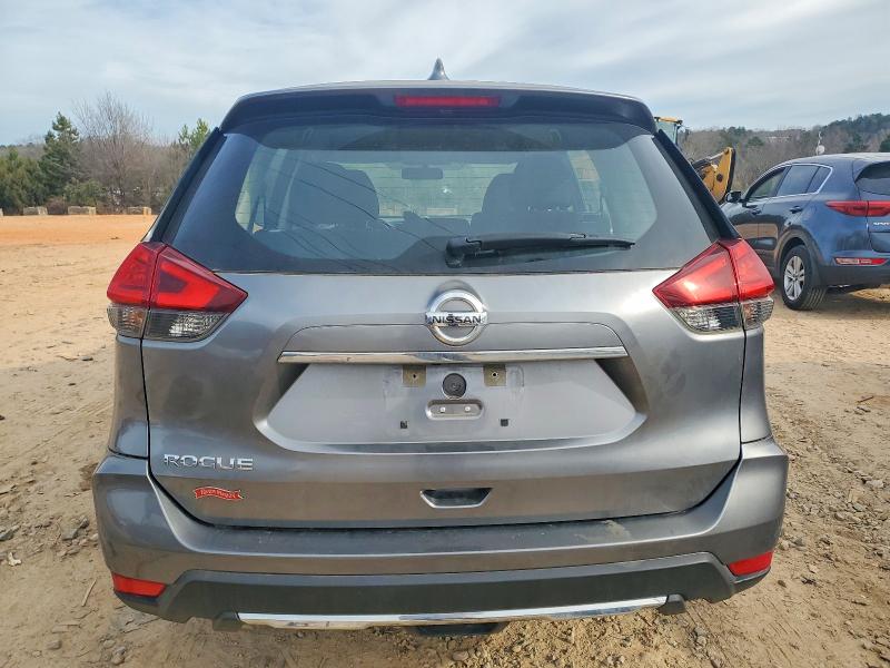 Photo 6 from auction – 2017 NISSAN ROGUE S with VIN KNMAT2MT8HP532174