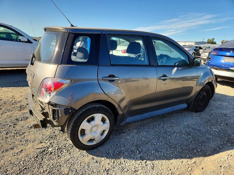 Photo 3 from auction – 2005 TOYOTA SCION XA with VIN JTKKT624250116996