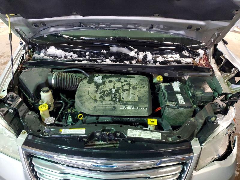 Photo 12 from auction – 2012 CHRYSLER TOWN & COU with VIN 2C4RC1BG2CR197925