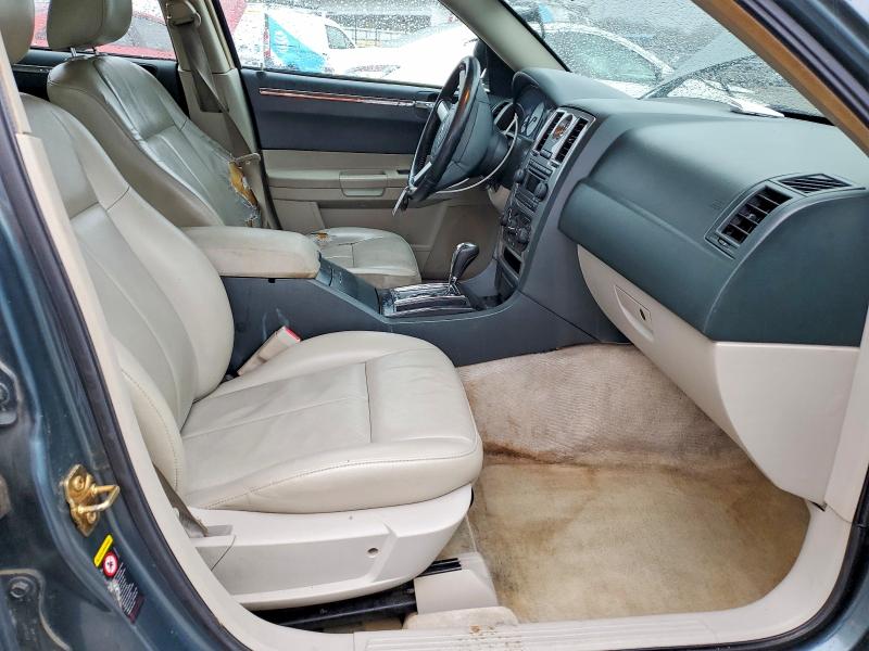 Photo 7 from auction – 2005 CHRYSLER 300 TOURIN with VIN 2C3AA53G45H684596