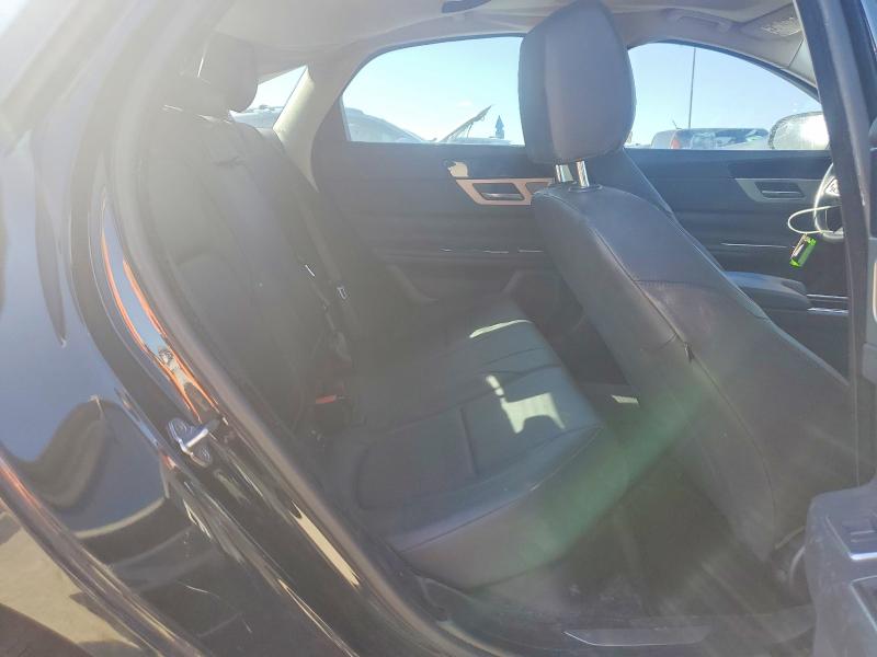 Photo 10 from auction – 2017 JAGUAR XF PREMIUM with VIN SAJBD4BV2HCY40421