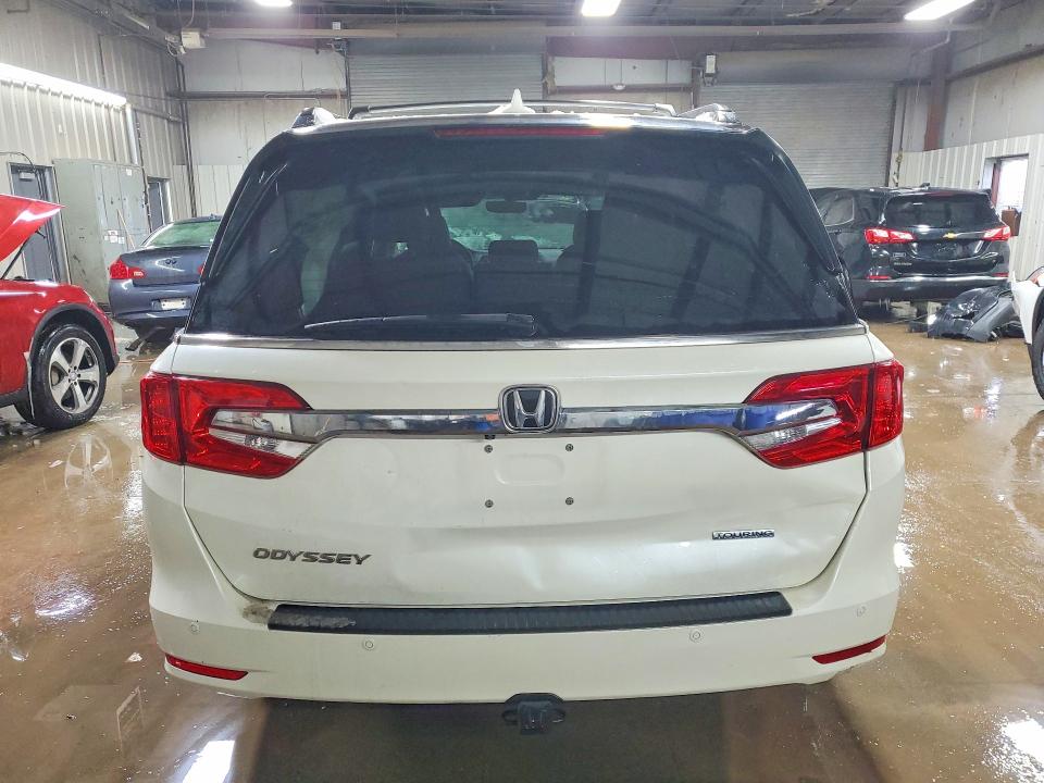 Photo 6 from auction – 2018 HONDA ODYSSEY TO with VIN 5FNRL6H87JB053745