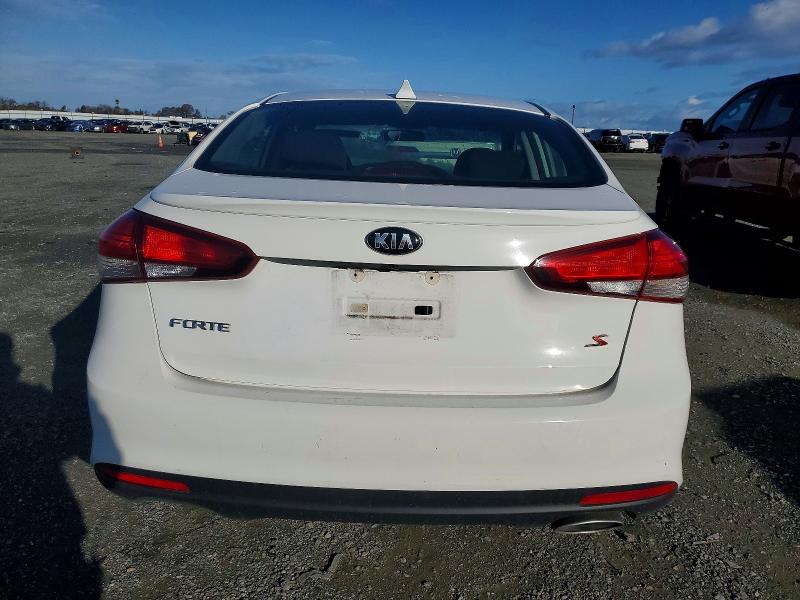 Photo 6 from auction – 2017 KIA FORTE LX with VIN 3KPFL4A75HE011759