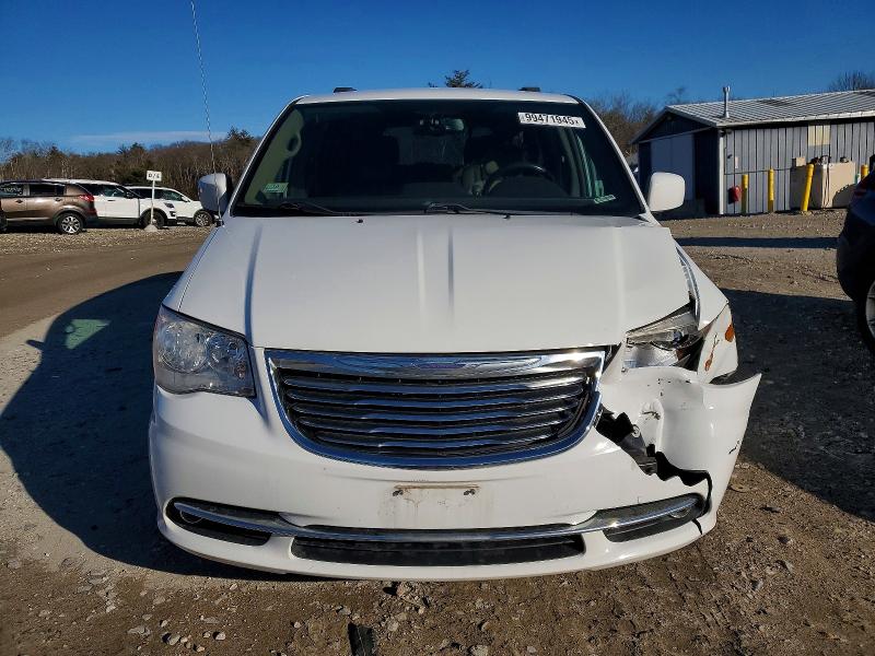 Photo 5 from auction – 2016 CHRYSLER TOWN & COU with VIN 2C4RC1BG0GR296684