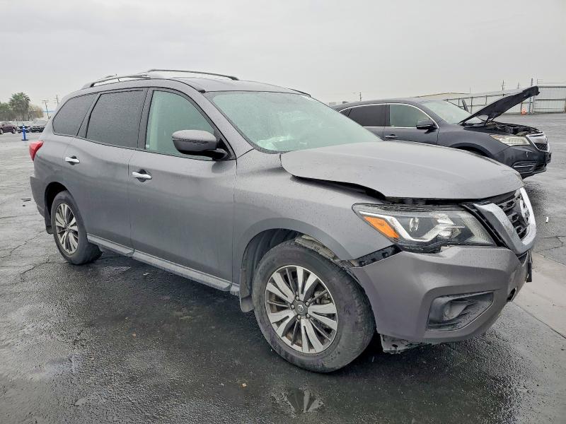 Photo 4 from auction – 2017 NISSAN PATHFINDER with VIN 5N1DR2MN5HC912301