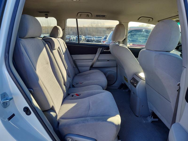 Photo 11 from auction – 2008 TOYOTA HIGHLANDER with VIN JTEES43A382003370