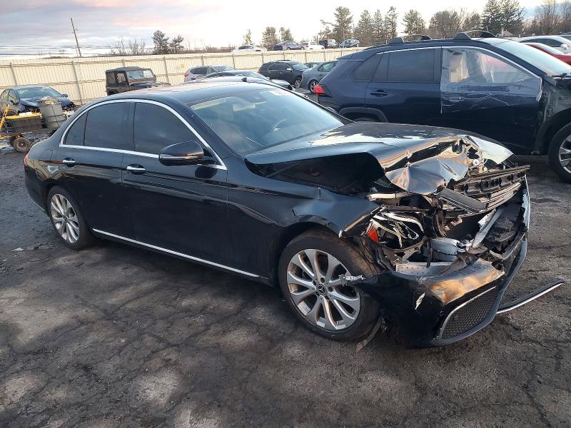 Photo 4 from auction – 2018 MERCEDES-BENZ E with VIN WDDZF4KB9JA469312
