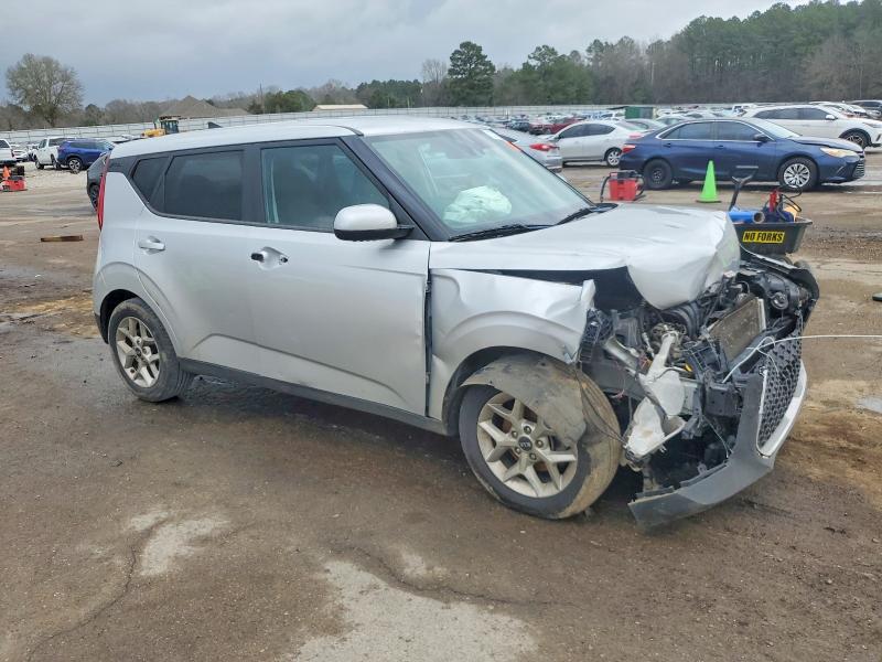 Photo 4 from auction – 2020 KIA SOUL LX with VIN KNDJ23AUXL7732939