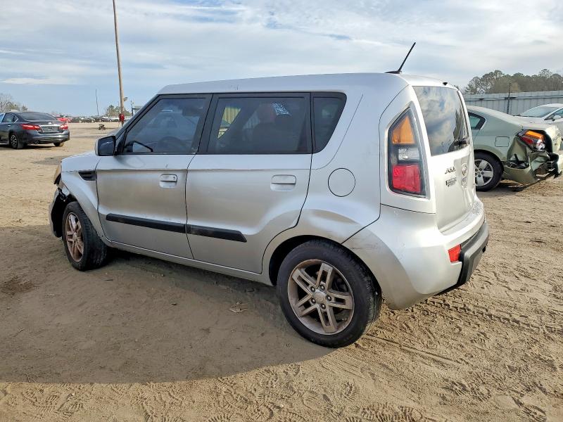 Photo 2 from auction – 2010 KIA SOUL + with VIN KNDJT2A23A7033154