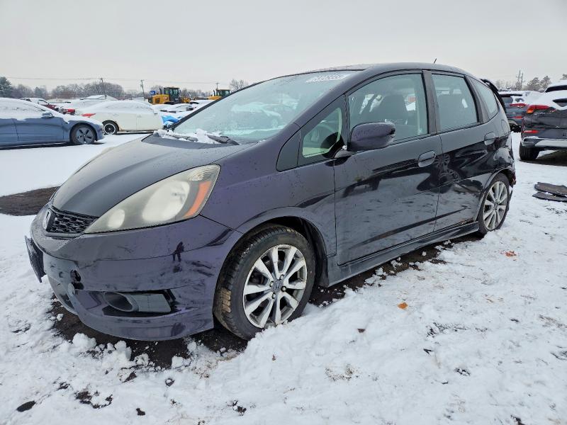 HONDA FIT 2013 with VIN JHMGE8G56DC011748 - Photo from auction