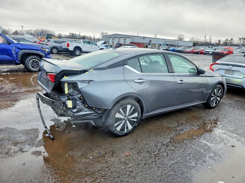 Photo 3 from auction – 2019 NISSAN ALTIMA SL with VIN 1N4BL4EV6KC215854