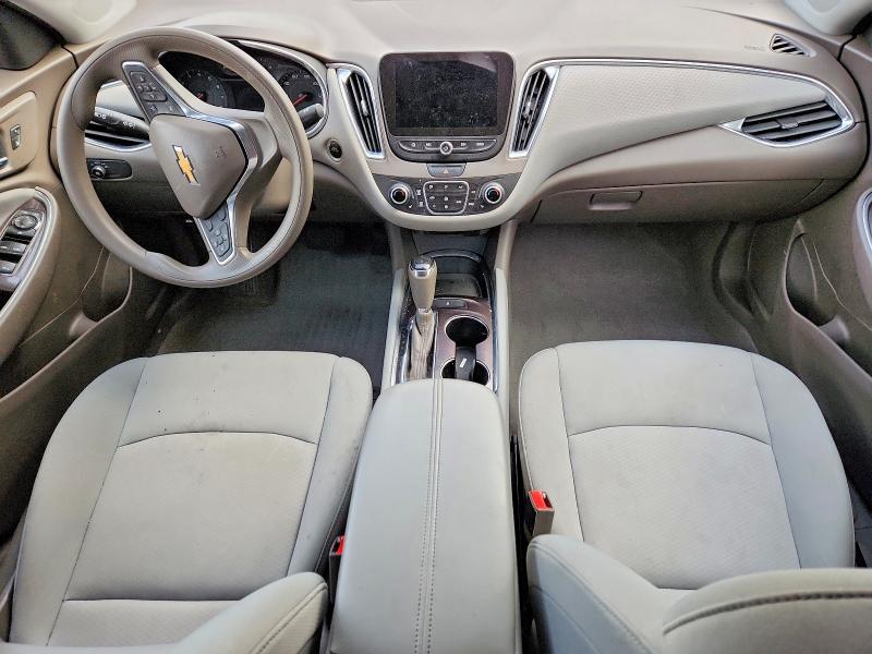 Photo 8 from auction – 2019 CHEVROLET MALIBU LT with VIN 1G1ZD5ST3KF116575