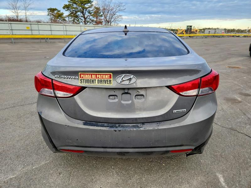 Photo 6 from auction – 2011 HYUNDAI ELANTRA GL with VIN 5NPDH4AE3BH075227