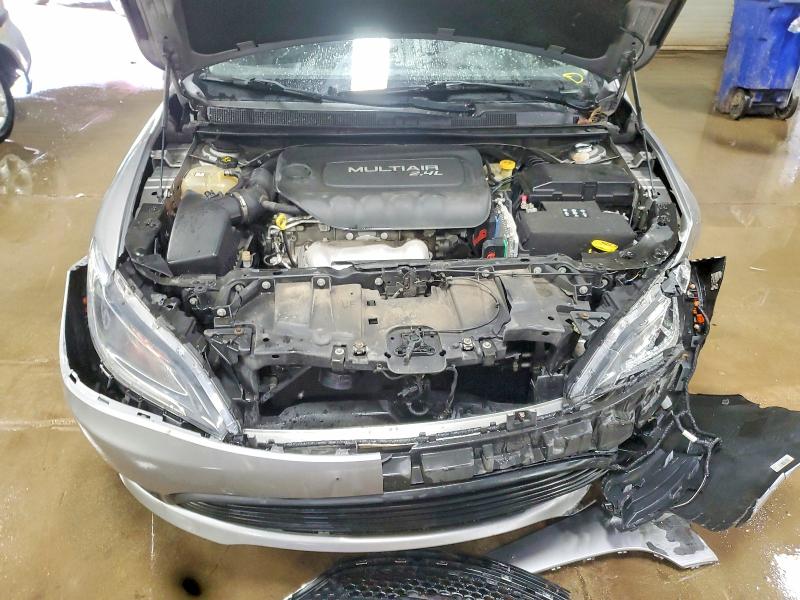 Photo 11 from auction – 2016 CHRYSLER 200 LX with VIN 1C3CCCFB3GN182129