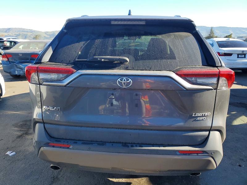 Photo 6 from auction – 2020 TOYOTA RAV4 with VIN JTMN1RFV5LD530407