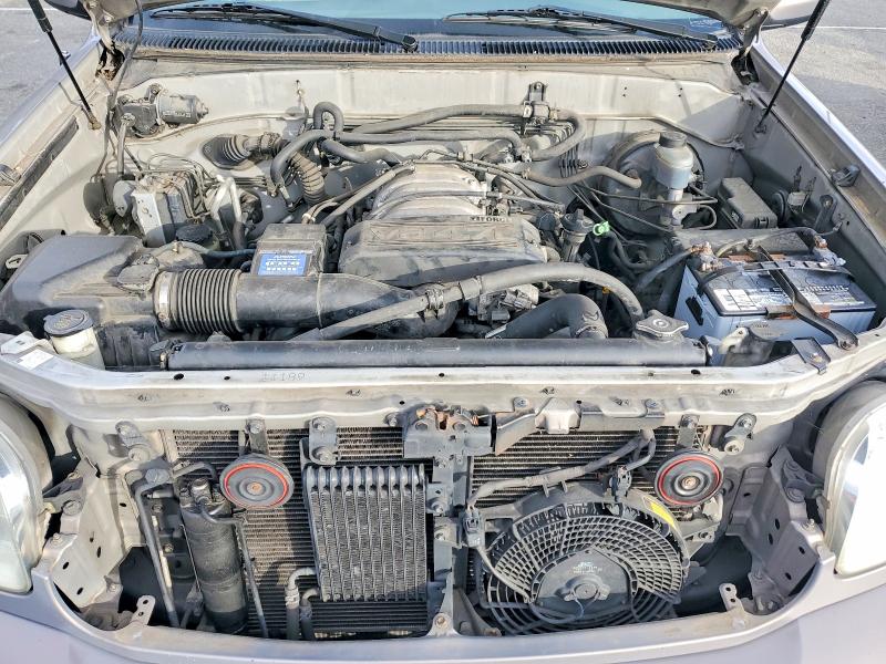 Photo 12 from auction – 2002 TOYOTA SEQUOIA with VIN 5TDBT48AX2S107805