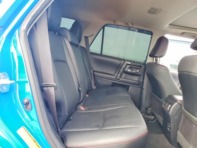 Photo 11 from auction – 2019 TOYOTA 4RUNNER SR with VIN JTEBU5JRXK5675590