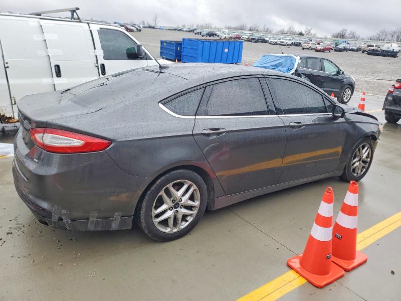 Photo 3 from auction – 2016 FORD FUSION with VIN 3FA6P0H71GR397354