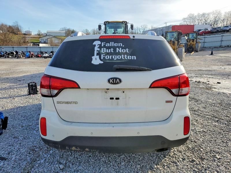 Photo 6 from auction – 2015 KIA SORENTO with VIN 5XYKT4A64FG561881