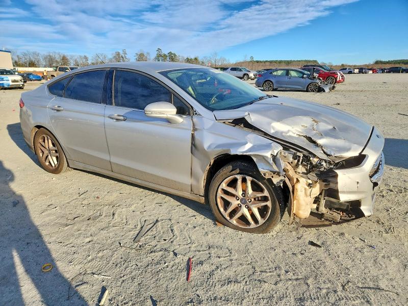 Photo 4 from auction – 2014 FORD FUSION with VIN 3FA6P0HD2ER161850