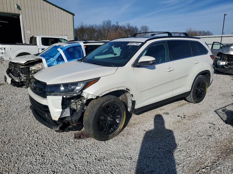 Photo 1 from auction – 2019 TOYOTA HIGHLANDER with VIN 5TDKZRFH3KS339240