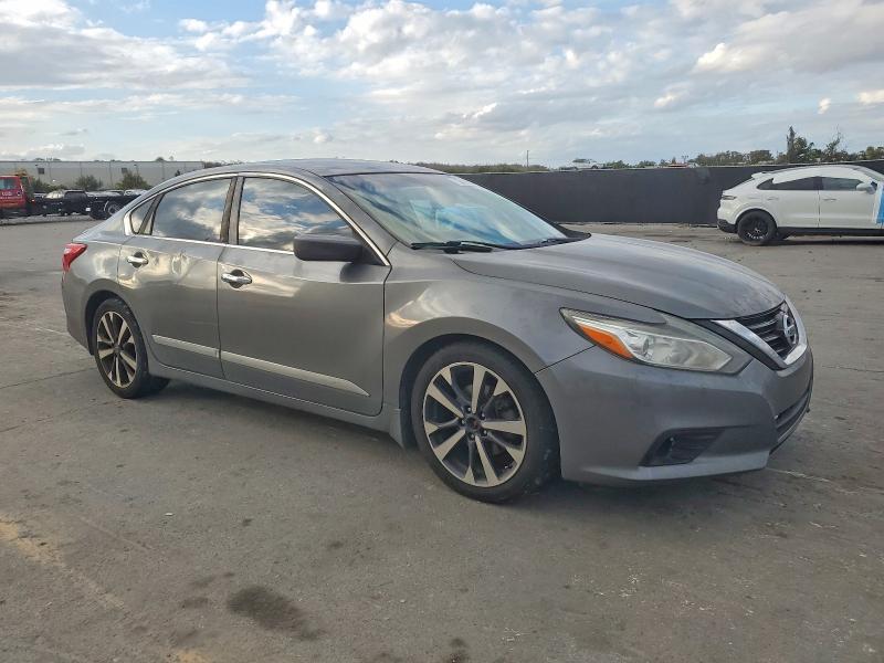 Photo 4 from auction – 2016 NISSAN ALTIMA 2.5 with VIN 1N4AL3AP8GC169254