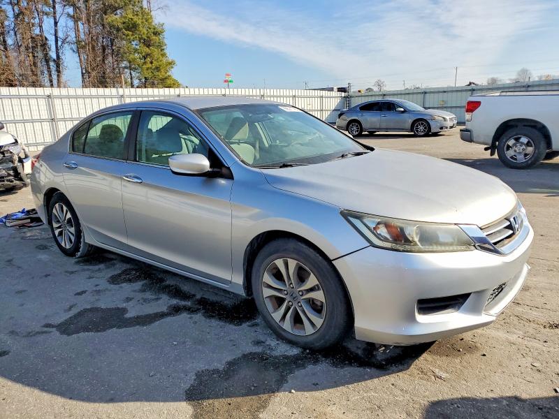 Photo 4 from auction – 2013 HONDA ACCORD with VIN 1HGCR2F3XDA077556