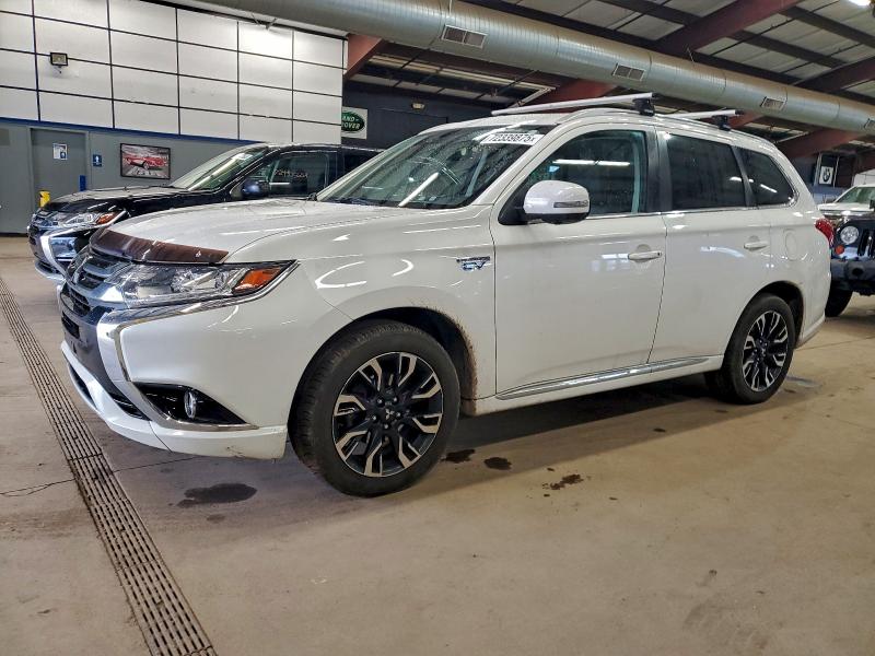 MITSUBISHI OUTLANDER 2018 with VIN JA4J24A53JZ041911 - Photo from auction