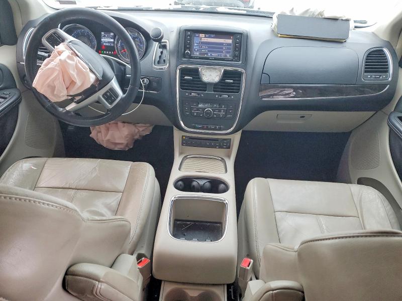 Photo 8 from auction – 2011 CHRYSLER TOWN & COU with VIN 2A4RR6DG5BR759494