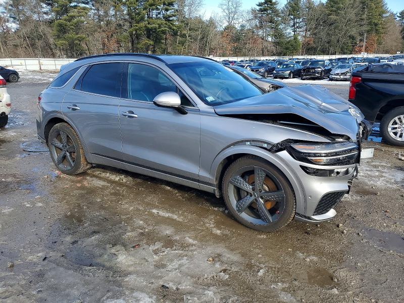 Photo 4 from auction – 2022 GENESIS GV70 BASE with VIN KMUMCDTCXNU023255