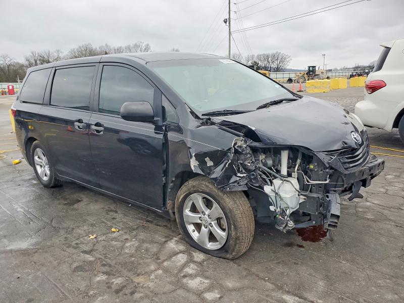 Photo 4 from auction – 2017 TOYOTA SIENNA with VIN 5TDZZ3DC3HS770964