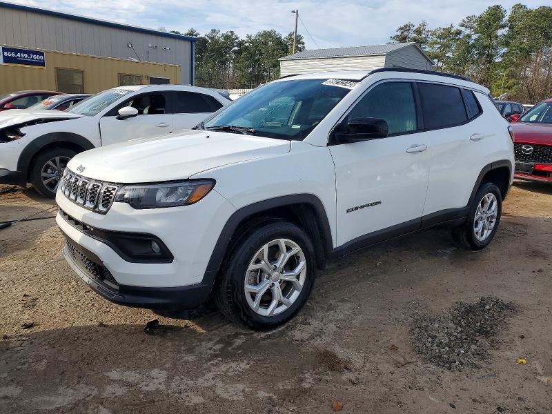JEEP COMPASS LA 2024 with VIN 3C4NJDBN9RT138980 - Photo from auction