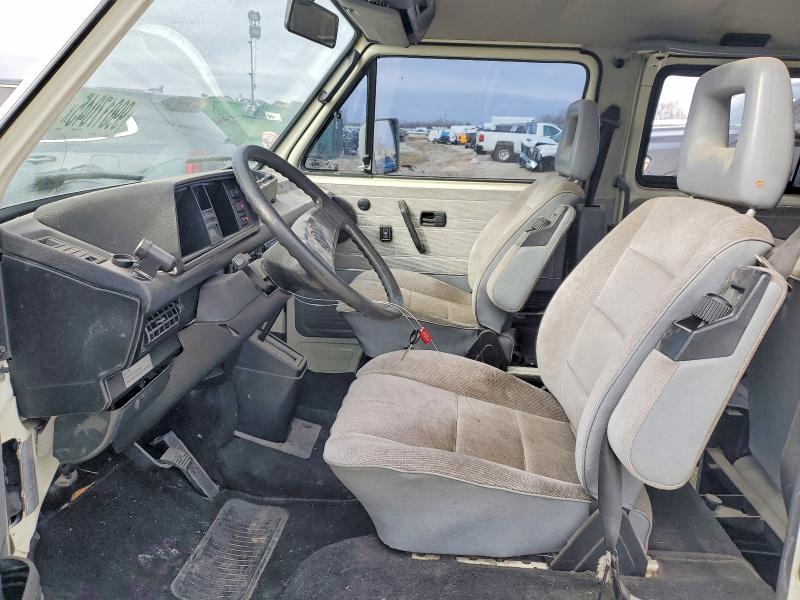 Photo 7 from auction – 1990 VOLKSWAGEN VANAGON with VIN WV2YB0256LH083575