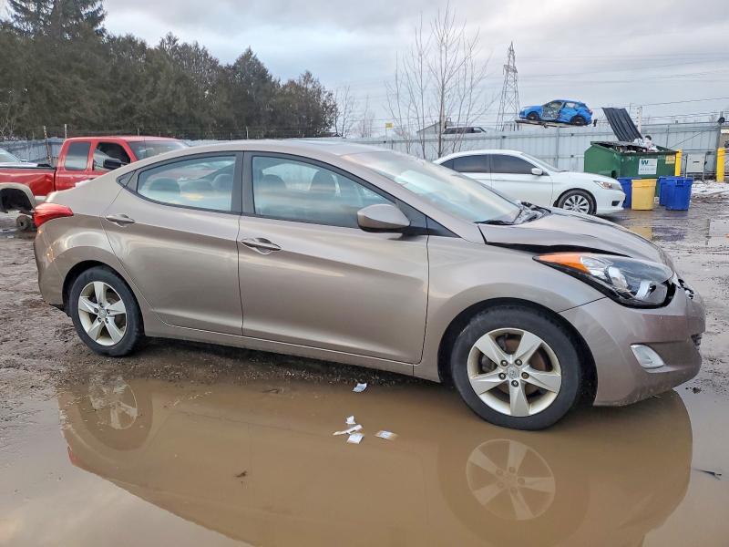Photo 4 from auction – 2012 HYUNDAI ELANTRA GL with VIN 5NPDH4AE1CH130792