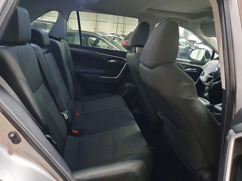 Photo 11 from auction – 2021 TOYOTA RAV4 XLE with VIN 2T3P1RFV3MW193393