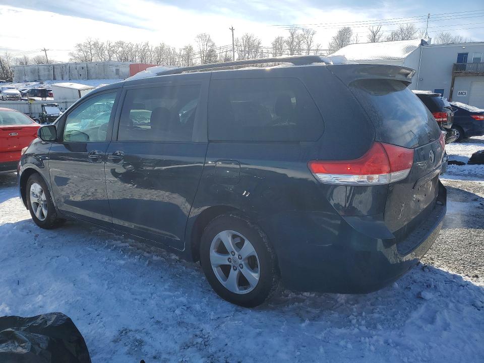 Photo 2 from auction – 2012 TOYOTA SIENNA LE with VIN 5TDKK3DC4CS220834
