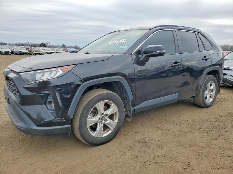 TOYOTA RAV4 XLE 2021 with VIN 2T3P1RFV9MC199622 - Photo from auction