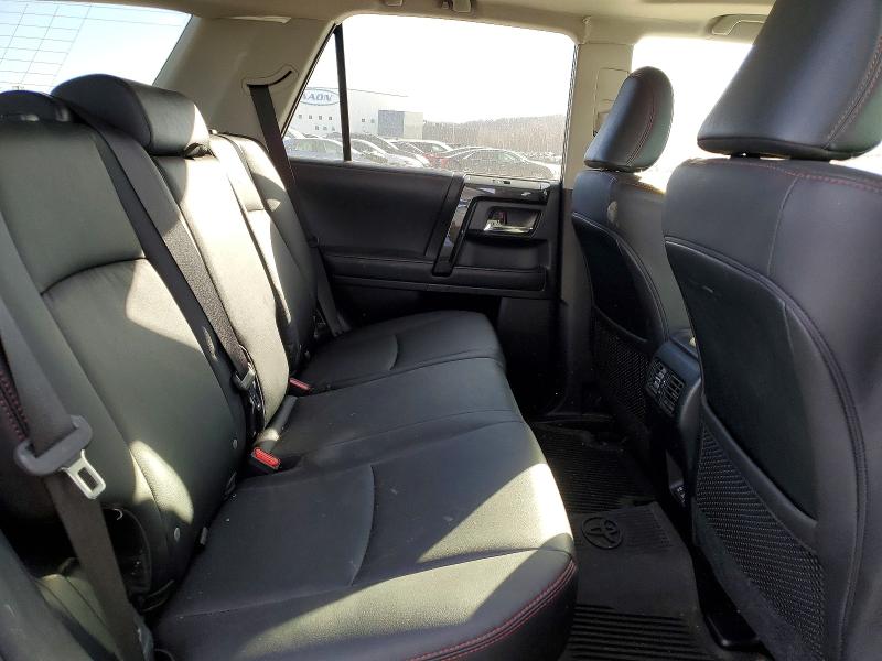 Photo 11 from auction – 2022 TOYOTA 4RUNNER SR with VIN JTERU5JR7N6033339