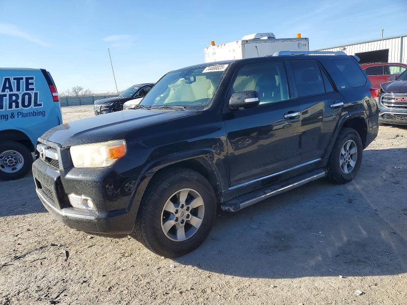 TOYOTA 4RUNNER SR 2011 مع رقم تعريف المركبة JTEBU5JR0B5068999 - صورة من المزاد