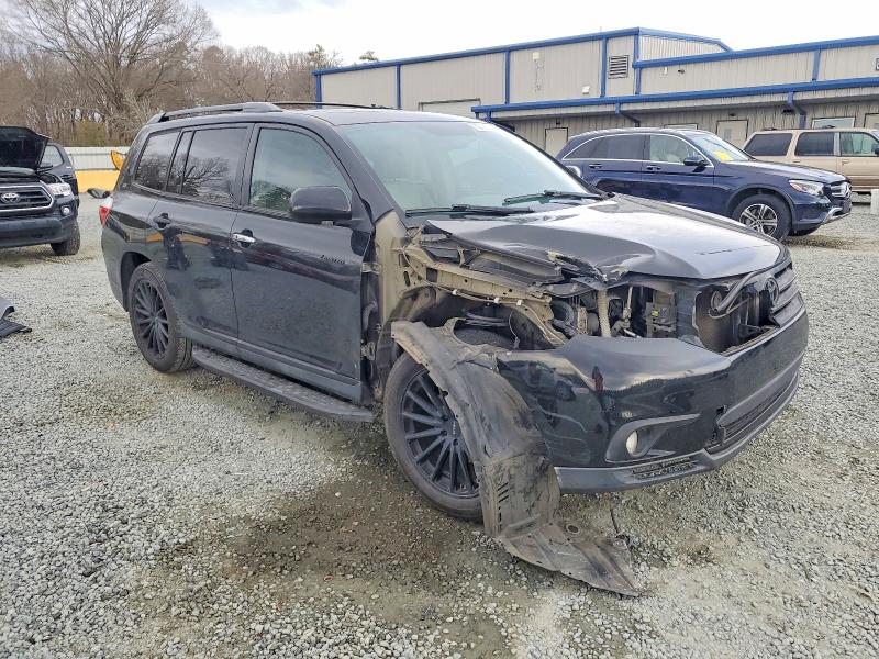 Photo 4 from auction – 2011 TOYOTA HIGHLANDER with VIN 5TDYK3EH5BS040345