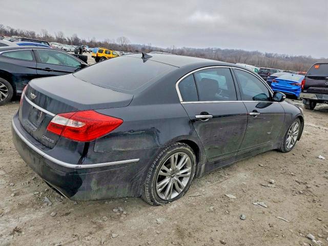Photo 3 from auction – 2014 HYUNDAI GENESIS 3. with VIN KMHGC4DDXEU263909