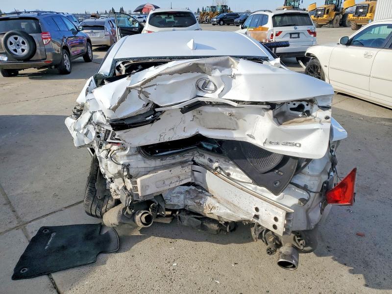 Photo 6 from auction – 2014 LEXUS IS 250 with VIN JTHBF1D2XE5012156