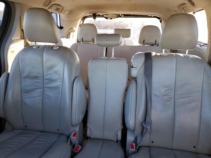 Photo 10 from auction – 2011 TOYOTA SIENNA XLE with VIN 5TDYK3DC9BS166987