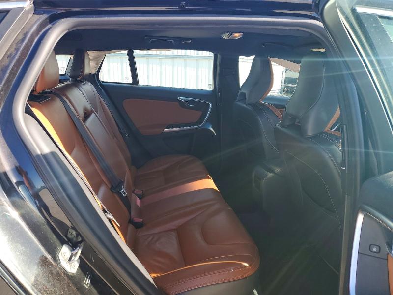 Photo 10 from auction – 2015 VOLVO V60 PREMIE with VIN YV140MEB0F1186803