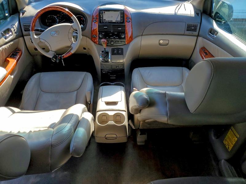 Photo 8 from auction – 2010 TOYOTA SIENNA XLE with VIN 5TDYK4CC2AS289648