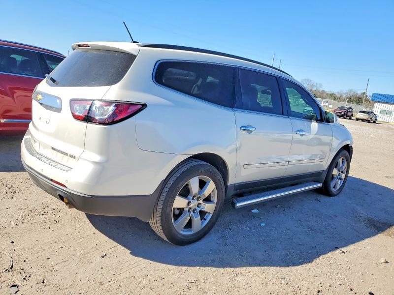 Photo 3 from auction – 2015 CHEVROLET TRAVERSE with VIN 1GNKRJKD7FJ163873