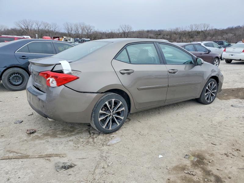 Photo 3 from auction – 2018 TOYOTA COROLLA with VIN 5YFBURHE9JP777043