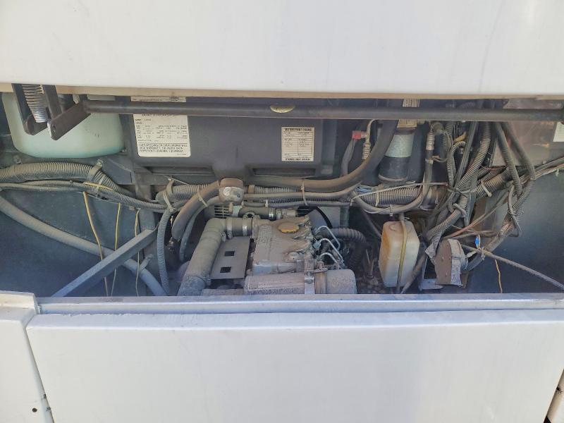 Photo 7 from auction – 1996 FREIGLINER XCM CHASSI with VIN 4UZ6XJBC0TC696134